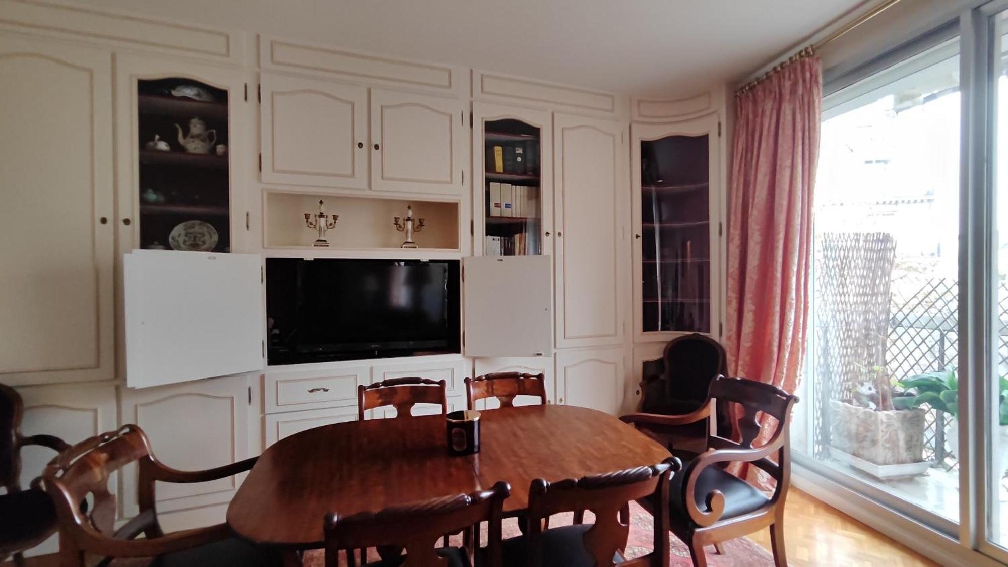 Avenue Victor Hugo - 16 - 4160 Paris