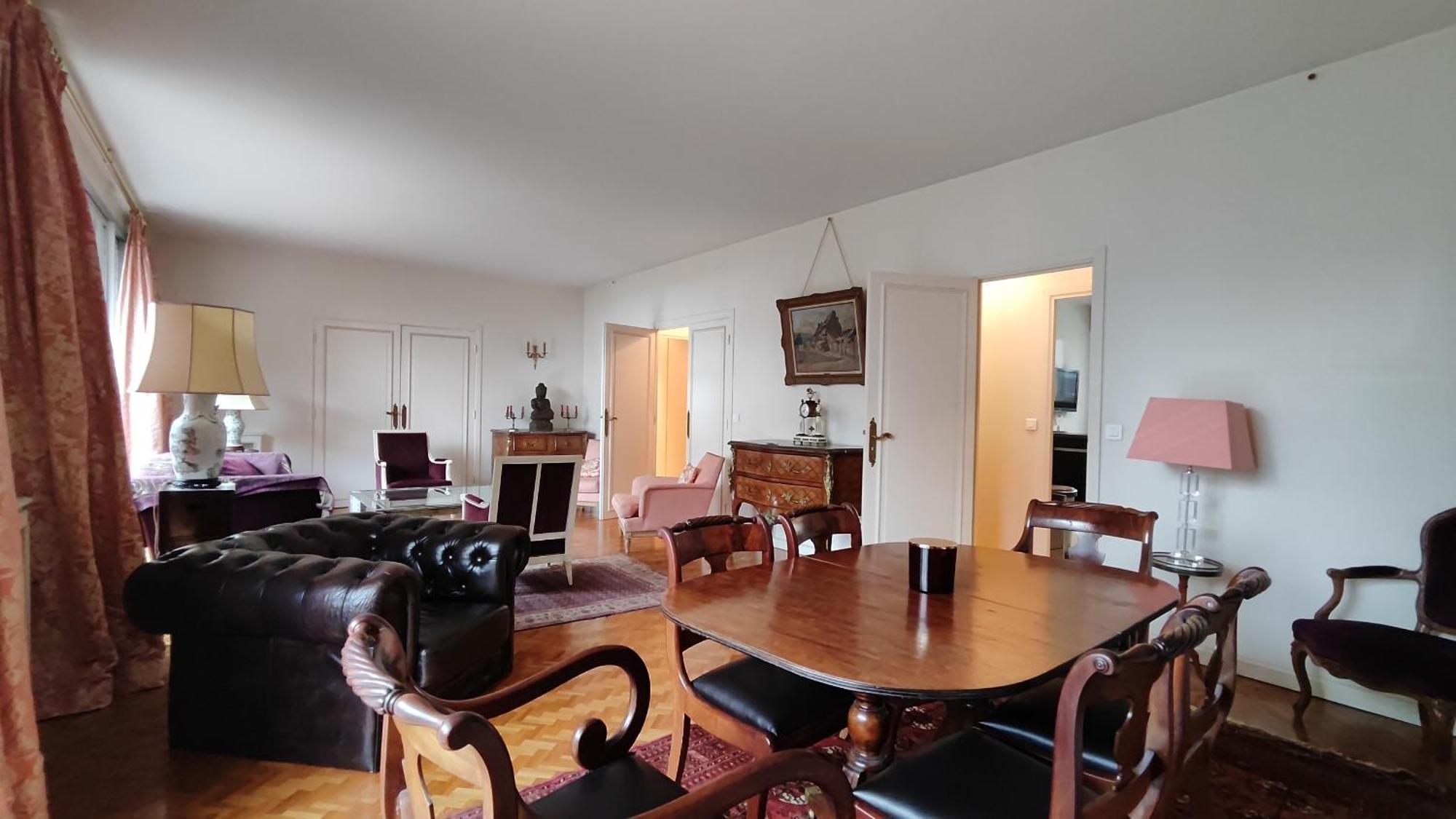 Avenue Victor Hugo - 16 - 4160