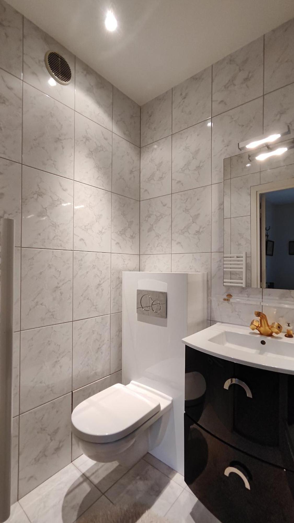 Avenue Victor Hugo - 16 - 4160 *