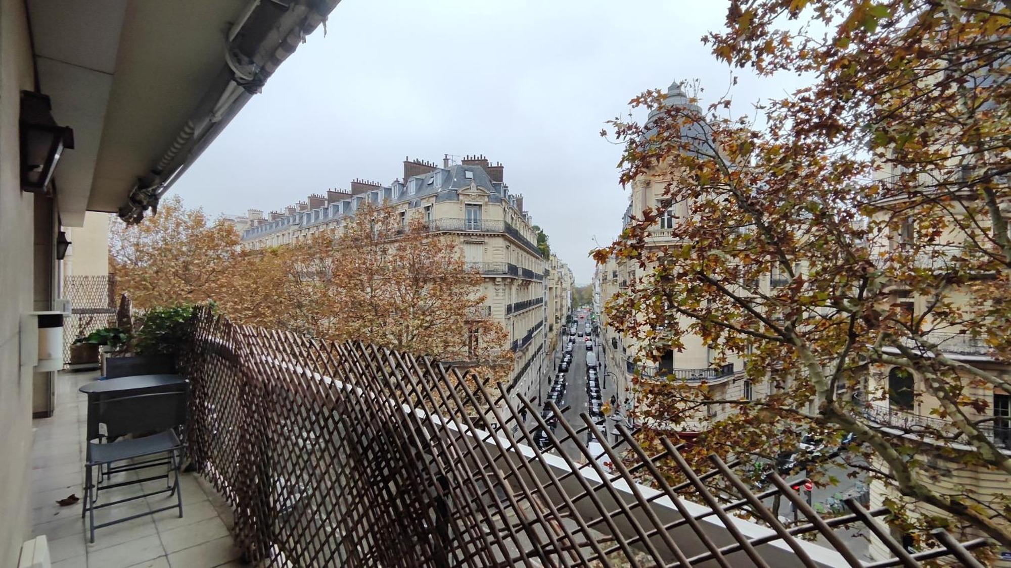 Avenue Victor Hugo - 16 - 4160 Apartment